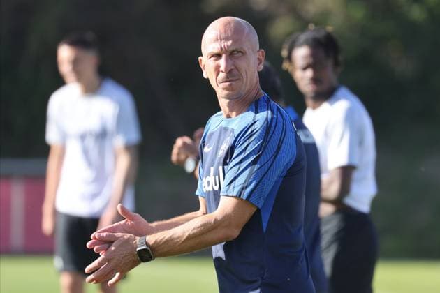 SOCCER - UEFA CL, RBS vs Sociedad SALZBURG,AUSTRIA,02.OCT.23 - SOCCER - UEFA Champions League, group stage, Red Bull Salzburg vs Real Sociedad, preview, training RBS. Image shows head coach Gerhard Struber (RBS).  GEPAxpictures xMathiasxMandl