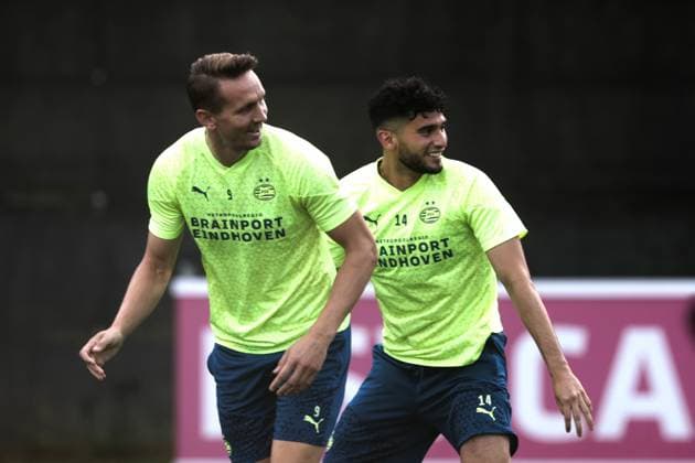 EINDHOVEN - (l-r) Luuk de Jong of PSV Eindhoven, Ricardo Pepi of PSV Eindhoven during a PSV Eindhoven training session in the run-up to the Champions League match against Sevilla FC at PSV Campus de Herdgang on October 2, 2023 in Eindhoven, the Netherlands. ANP JEROEN PUTMANS UEFA Champions League MD-1 2023 2024 xVIxANPxSportx xxANPxIVx 480033098 originalFilename: 480033098.jpg