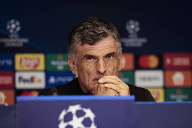EINDHOVEN - Sevilla FC coach Jose Luis Mendilibar during the press conference, PK, Pressekonferenz of Sevilla FC in the run-up to the Champions League match against PSV at the Phillips Stadium on October 2, 2023 in Eindhoven, the Netherlands. ANP JEROEN PUTMANS UEFA Champions League MD-1 2023 2024 xVIxANPxSportx xxANPxIVx 480041952 originalFilename: 480041952.jpg
