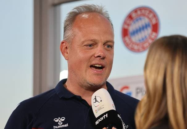 Munich, Germany 02 October 2023 football, WOMEN, GOOGLE PIXEL WOMEN FEDERAL LEAGUE, season 2023 2024, FC Bayern Munich 1 FC Cologne, Campus DANIEL WEBER, coach 1 FC Cologne at interview Sport1