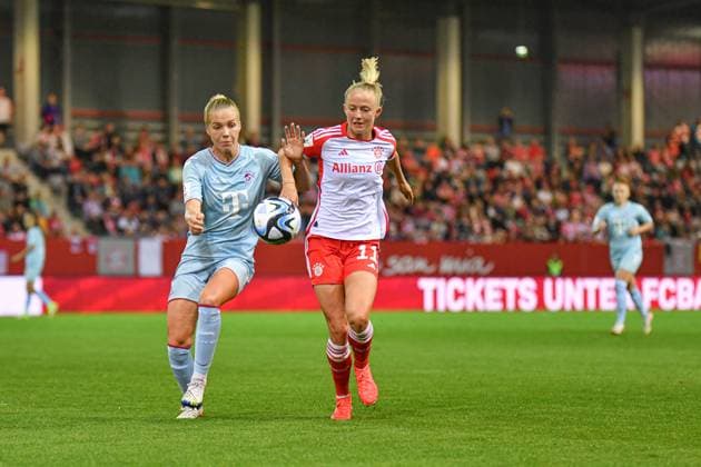 Celina Degen 5 1 FC Köln and Lea Schüller 11 Bayern in action at the Google Pixel womens Bundesliga match FC Bayern München 1 FC Köln on 02 10 2023 Munich FC Bayern Campus Bayern Germany
