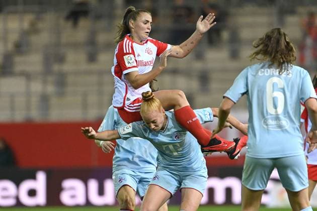 Georgia STANWAY FCB m action,duel against Laura VOGT K soccer googfle pixel Bundesliga womens season 2023 2024, 2 matchday, matchday02, FC Bayern Muenchen 1 FC Koeln on 02 10 2023 FC Bayern Campus.