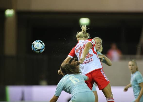 Munich, Germany 02 October 2023 football, WOMEN, GOOGLE PIXEL WOMEN BUNDESLIGA, season 2023 2024, FC Bayern München 1 FC Köln, Campus 1 0 by Pernille Harder FC Bayern München , goal, cheer, header