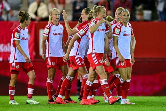 FC Bayern players celebrating the goal, goal, celebration, celebrating the goal to 1 0 by Pernille Harder FC Bayern Munich, FCB, 21 2 v li , optimistic, action, action, 02 10 2023, Munich Germany , football, Google Pixel Women Bundesliga, FC Bayern Munich 1 FC Cologne, DFB DFL REGULATIONS PROHIBIT ANY USE OF PHOTOGRAPHS AS IMAGE SEQUENCES AND OR QUASI VIDEO xslx