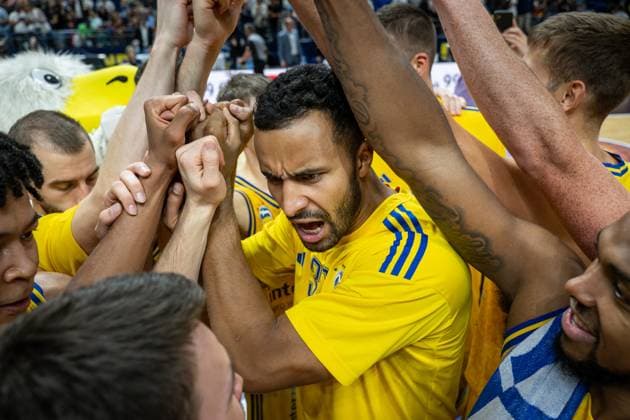 Sport Themen der Woche KW40 Sport Bilder des Tages Basketball Berlin 02.10.2023 Saison 2023 2024 1. Bundesliga easyCredit BBL Alba Berlin - HAKRO Merlins Crailsheim Johannes Thiemann (Alba Berlin, No.32) *** Basketball Berlin 02 10 2023 Season 2023 2024 1 Bundesliga easyCredit BBL Alba Berlin HAKRO Merlins Crailsheim Johannes Thiemann Alba Berlin, No 32