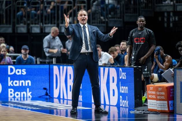 Basketball Berlin 02 10 2023 Season 2023 2024 1 Bundesliga easyCredit BBL Alba Berlin HAKRO Merlins Crailsheim Nikola Markovic Crailsheim, coach
