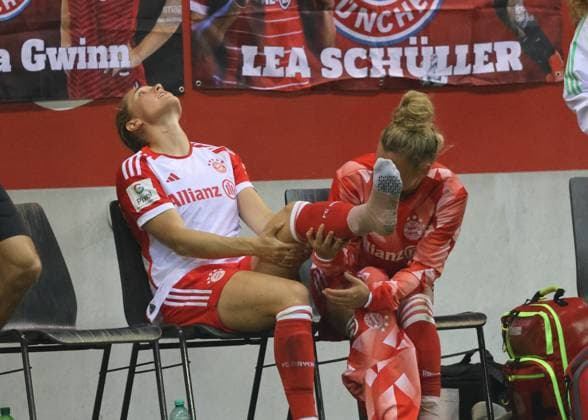 Disappointment injured 12 Sydney LOHMANN FCB womens soccer, Bayern Muenchen Koeln, 2 10 2023 womens soccer Bundesliga, FC Bayern Munich 1 FC Cologne, 2 match day, 2023 2024 season in Munich, F C B A Y E R N C A M P U S, Germany Source Copyright Credit Oryk HAIST. xFRAUENFUSSBALL_FCB-KOEx