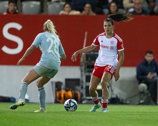 Jovana Damnjanovic FC Bayern Muenchen Women, 9 FC Bayern Muenchen Women vs 1 FC Koeln, Football, Women Bundesliga, 2 Matchday, Season 2023 2024, 02 10 2023 DFL DFB REGULATES PROHIBIT ANY USE OF PHOTOGRAPHS as IMAGE SEQUENCES and or QUASI VIDEO FC Bayern Muenchen Women vs 1 FC Koeln, Football, Women Bundesliga, 2 Matchday, Season 2023 2024, 02 10 2023 Muenchen Copyright: xEibner-Pressefoto Feinerx EP_HFR