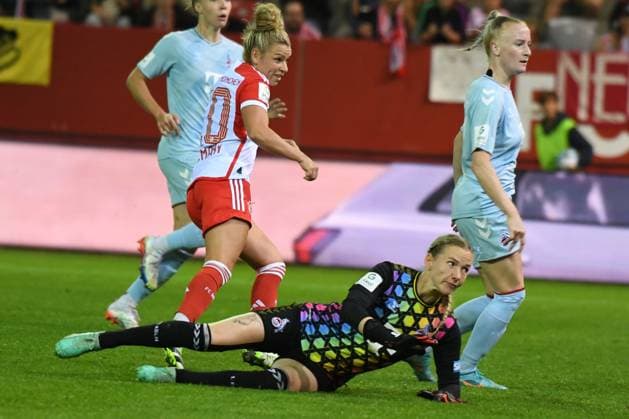 Womens soccer goal shot by DALLMANN Linda against PAL Jasmin to 2 0 during the Google Pixel womens soccer Bundesliga match between FC Bayern Munich and 1 FC Köln on 02 10 2023, Germany, Bayern Munich FC Bayern Campus Bayern Germany