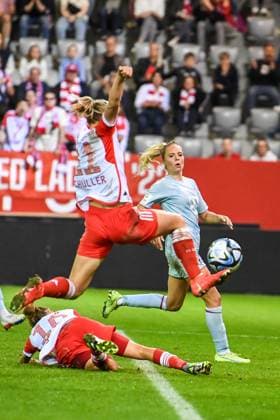 Womens soccer attack by MAGULL Lina and SCHÜLLER Lea during the Google Pixel womens soccer Bundesliga match between FC Bayern Munich and 1 FC Köln on 02 10 2023, Germany, Bayern Munich FC Bayern Campus Bayern Germany