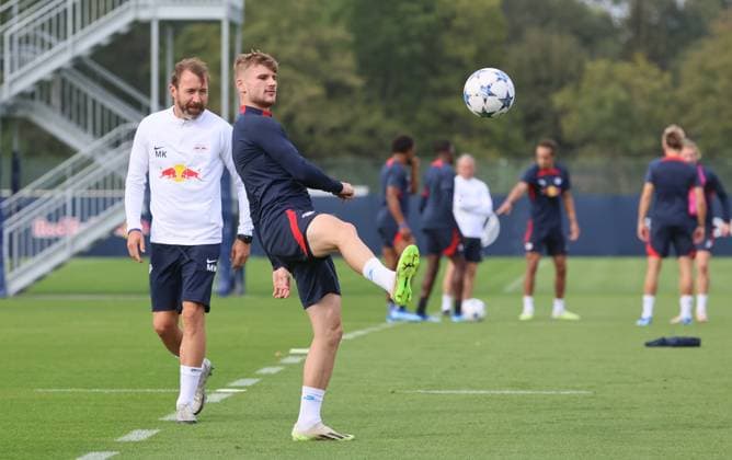 RB Leipzig training Champions League Leipzig, 03 10 2023, RB training center, UEFA Champions League , RB Leipzig final training the day before RBL v Manchester City , In the picture Co coach Marco Kurth RB Leipzig and Timo Werner 11, RB Leipzig , Picture Point