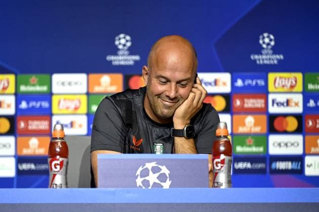 MADRID - Feyenoord coach Arne Slot during Feyenoord s press conference, PK, Pressekonferenz prior to the UEFA Champions League match against Atletico Madrid at Estadio Metropolitano on October 3, 2023 in Madrid, Spain. ANP OLAF KRAAK UEFA Champions League 2023 24 MD-1 2023 2024 xVIxANPxSportx xxANPxIVx 480122262 originalFilename: 480122262.jpg