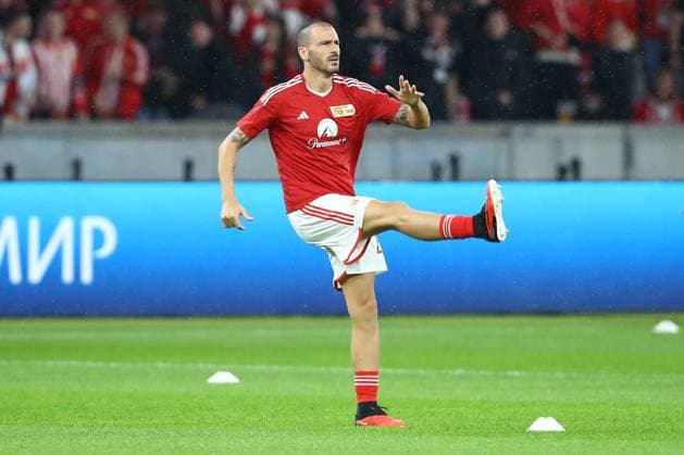 03 10 2023, xtgx, football, UEFA Champions League, 1 FC Union Berlin Sporting Braga emspor, v l Leonardo Bonucci Union Berlin, 23 at warm up, aufwaermen DFL DFB REGULATES PROHIBIT ANY USE OF PHOTOGRAPHS as IMAGE SEQUENCES and or QUASI VIDEO Olympiastadion