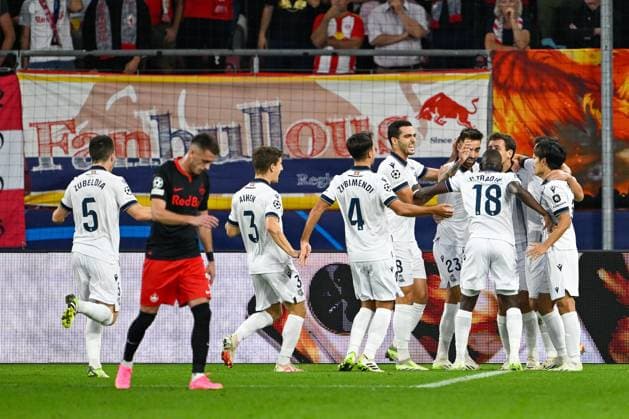 SOCCER - UEFA CL, RBS vs Sociedad SALZBURG,AUSTRIA,03.OCT.23 - SOCCER - UEFA Champions League, group stage, Red Bull Salzburg vs Real Sociedad. Image shows the rejoicing of Real Sociedad.  GEPAxpictures xDanielxSchoenherr