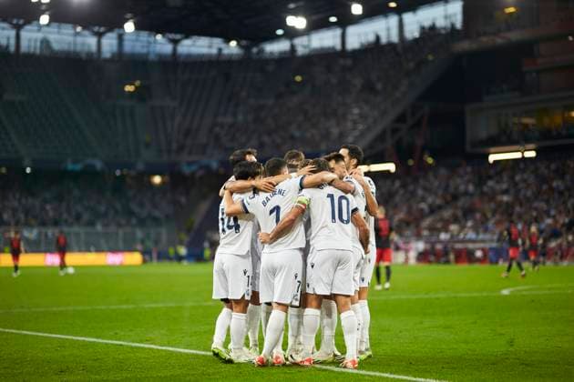 FC Red Bull Salzburg v Real Sociedad: Group D - UEFA Champions League 2023 24 Mikel Oyarzabal and players of Real Sociedad reacts after scoring goal during the UEFA Champions League match between FC Red Bull Salzburg and Real Sociedad at Red Bull Arena on October 3, 2023, in Salzburg, Austria. Salzburg Red Bull Arena Salzburg Austria RL_RBSvRSO_044 Copyright: xRicardoxLarreinax