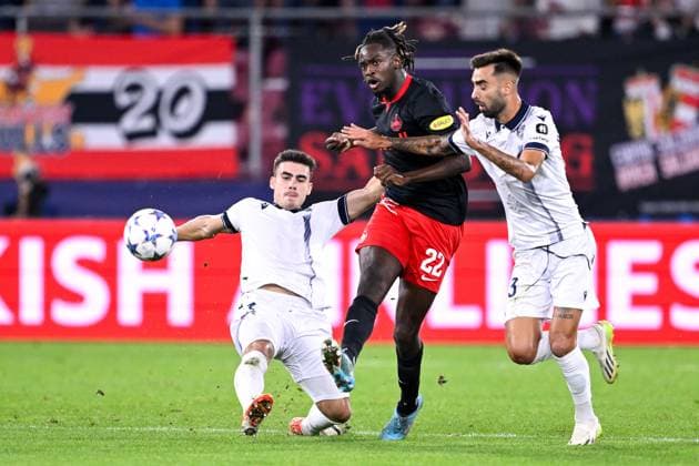 SOCCER - UEFA CL, RBS vs Sociedad SALZBURG,AUSTRIA,03.OCT.23 - SOCCER - UEFA Champions League, group stage, Red Bull Salzburg vs Real Sociedad. Image shows Ander Barrenetxea (Sociedad), Oumar Solet (Salzburg) and Brais Mendez (Sociedad).  GEPAxpictures xDanielxSchoenherr
