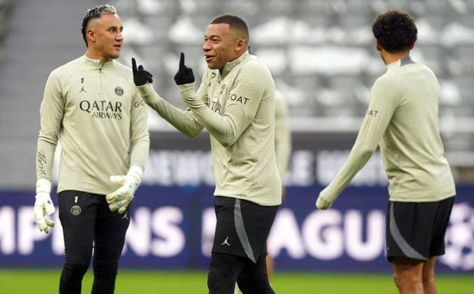 Football, CL, Paris St. Germain, Training