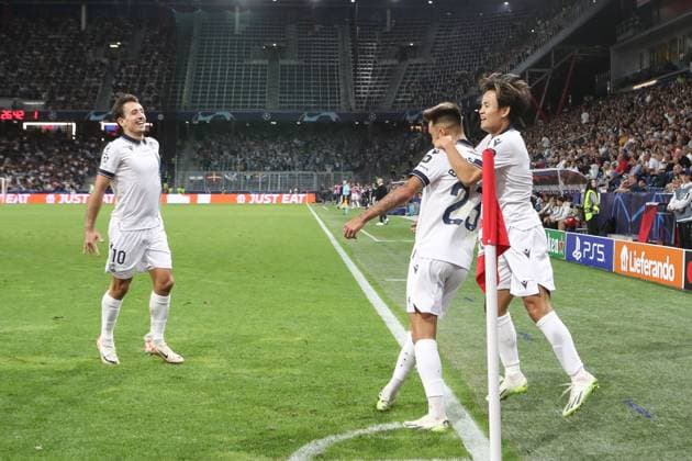 SOCCER - UEFA CL, RBS vs Sociedad SALZBURG,AUSTRIA,03.OCT.23 - SOCCER - UEFA Champions League, group stage, Red Bull Salzburg vs Real Sociedad. Image shows the rejoicing of Mikel Oyarzabal, Brais Mendez and Takefusa Kubo (Sociedad).  GEPAxpictures xMathiasxMandl