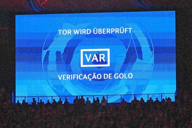 Football, Men, 2023 2024 season, UEFA Champions League Group C, Matchday 2 , 1 FC Union Berlin Sporting Braga, v l The goal by Robin Gosens 1 FC Union Berlin was reviewed by VAR and taken back, 03 10 2023, Copyright: xMatthiasxKochx