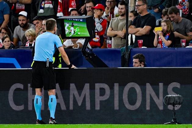 SOCCER - UEFA CL, RBS vs Sociedad iSALZBURG,AUSTRIA,03.OCT.23 - SOCCER - UEFA Champions League, group stage, Red Bull Salzburg vs Real Sociedad. Image shows referee Bartosz Frankowski (POL); keywords: VAR.  GEPAxpictures xDanielxSchoenherr
