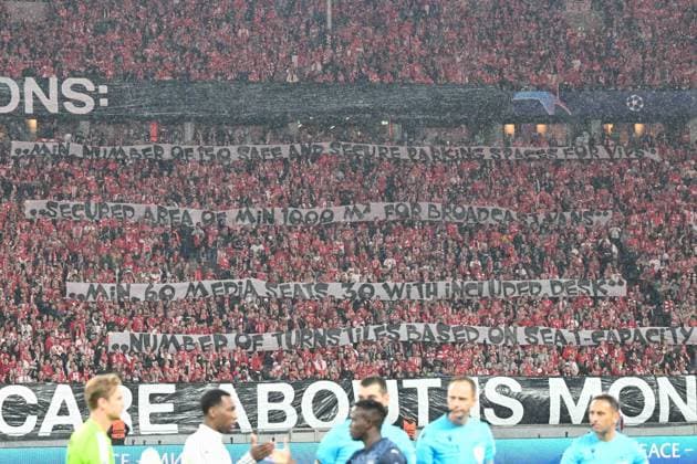 Football, Men, 2023 2024 season, UEFA Champions League Group C, Matchday 2 , 1 FC Union Berlin Sporting Braga, v l The fans of 1 FC Union Berlin with protests against UEFA, 03 10 2023, Copyright: xMatthiasxKochx