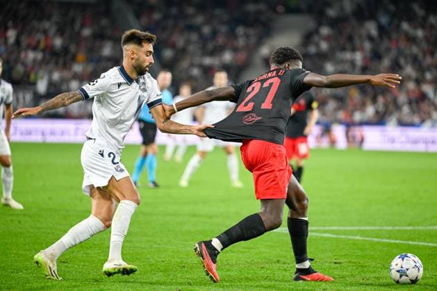 SOCCER - UEFA CL, RBS vs Sociedad iSALZBURG,AUSTRIA,03.OCT.23 - SOCCER - UEFA Champions League, group stage, Red Bull Salzburg vs Real Sociedad. Image shows Brais Mendez(Sociedad) and Lucas Gourna Douath (Salzburg).  GEPAxpictures xDanielxSchoenherr