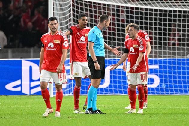 Football, Men, 2023 2024 season, UEFA Champions League Group C, Matchday 2 , 1 FC Union Berlin Sporting Braga, v l Kevin Volland 1 FC Union Berlin , Danilho Doekhi 1 FC Union Berlin , referees Srdjan Jovanovic and Josip Juranovic 1 FC Union Berlin , 03 10 2023, Copyright: xMatthiasxKochx