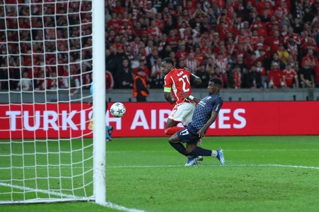 03 10 2023, xtgx, football, UEFA Champions League, 1 FC Union Berlin Sporting Braga emspor, v l Sheraldo Becker Union Berlin, 27 misses the goal DFL DFB REGULATES PROHIBIT ANY USE OF PHOTOGRAPHS as IMAGE SEQUENCES and or QUASI VIDEO Olympiastadion