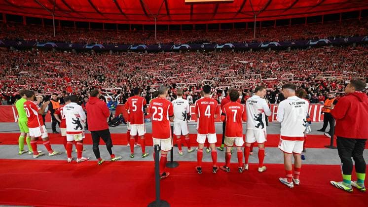 Football, Men, Season 2023 2024, UEFA Champions League Group C, Matchday 2 , 1 FC Union Berlin Sporting Braga, v l The players of 1 FC Union Berlin disappointed, disappointed in front of the fan curve, 03 10 2023, Copyright: xMatthiasxKochx