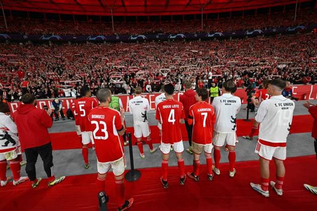 Football, Men, Season 2023 2024, UEFA Champions League Group C, Matchday 2 , 1 FC Union Berlin Sporting Braga, v l The players of 1 FC Union Berlin disappointed, disappointed in front of the fan curve, 03 10 2023, Copyright: xMatthiasxKochx