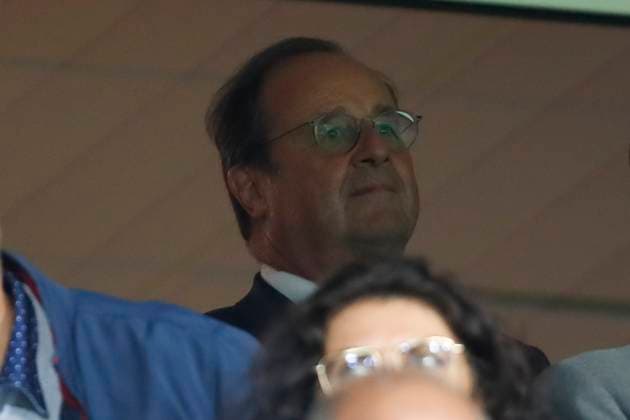 Francois Hollande FOOTBALL : RC Lens Vs Arsenal - Ligue des Champions - 03 10 2023 MichaelBaucher Panoramic 