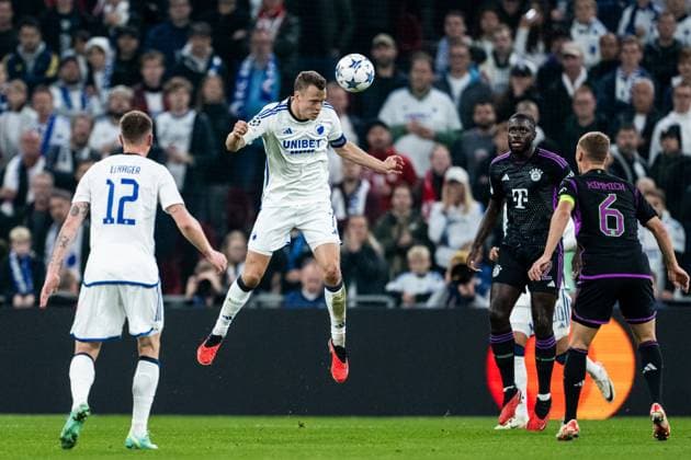 231003 Viktor Claesson of Copenhagen during the UEFA Champions League football match between FC Copenhagen and Bayern Munich on October 3, 2023 in Copenhagen Photo Petter Arvidson BILDBYRAN kod PA PA0658 fotboll football soccer fotball champions league fc copenhagen bayern münchen bbeng bayern munich fc köpenhamn  Copyright: PETTERxARVIDSON BB231003PA060