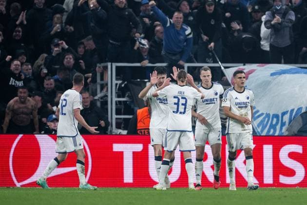 231003 Viktor Claesson of Copenhagen celebrate with teammates after Lukas Lerager of Copenhagen score 1 0 during the UEFA Champions League football match between FC Copenhagen and Bayern Munich on October 3, 2023 in Copenhagen Photo Petter Arvidson BILDBYRAN code PA PA0658 fotboll football soccer fotball champions league fc copenhagen bayern münchen bbeng bayern munich fc köpenhamn jubel  Copyright: PETTERxARVIDSON BB231003PA110