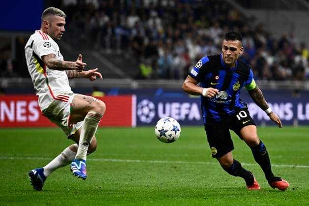 FC Internazionale v SL Benfica - UEFA Champions League Lautaro Martinez of FC Internazionale competes for the ball with Morato of SL Benfica during the UEFA Champions League football match between FC Internazionale and SL Benfica. Milan Italy Copyright: xNicolòxCampox