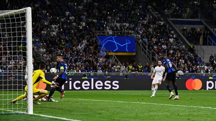 FC Internazionale v SL Benfica - UEFA Champions League Marcus Thuram of FC Internazionale scores a goal during the UEFA Champions League football match between FC Internazionale and SL Benfica. Milan Italy Copyright: xNicolòxCampox