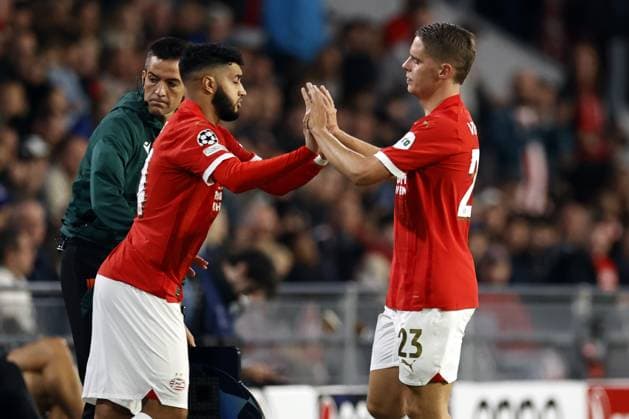 EINDHOVEN - (l-r) Ismael Saibari of PSV Eindhoven, Joey Veerman of PSV Eindhoven during the UEFA Champions League match between PSV Eindhoven and Sevilla FC at the Phillips stadium on October 3, 2023 in Eindhoven, Netherlands. ANP MAURICE VAN STEEN UEFA Champions League 2023 24 2023 2024 xVIxANPxSportx xxANPxIVx 480149510 originalFilename: 480149510.jpg
