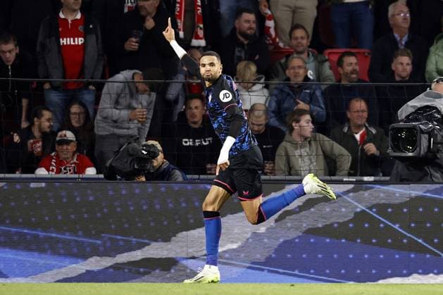 EINDHOVEN - Youssef En-Nesyri of Sevilla FC celebrates the 1-2 during the UEFA Champions League match between PSV Eindhoven and Sevilla FC at the Phillips stadium on October 3, 2023 in Eindhoven, Netherlands. ANP MAURICE VAN STEEN UEFA Champions League 2023 24 2023 2024 xVIxANPxSportx xxANPxIVx 480150845 originalFilename: 480150845.jpg