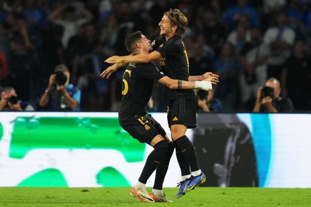 ITA: SCC Napolli v Real Madrid. UEFA Champions League match, Group C, date 2 Fede Valverde of Real Madrid celebrating the 3-2 with Luka Madrid during the UEFA Champions League match, Group C, between SCC Napolli and Real Madrid played at Diego Armando Maranoa Stadium on October 3, 2023 in Napoli, Italy. Copyright: xBaguxBlancox xPRESSINPHOTOx PS_231003_065
