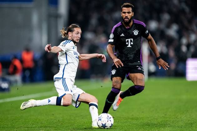 231003 Rasmus Falk of Copenhagen and Eric Maxim Choupo Moting of Bayern Munich during the UEFA Champions League football match between FC Copenhagen and Bayern Munich on October 3, 2023 in Copenhagen Photo Petter Arvidson BILDBYRAN kod PA PA0658 fotboll football soccer fotball champions league fc copenhagen bayern münchen bbeng bayern munich fc köpenhamn  Copyright: PETTERxARVIDSON BB231003PA157