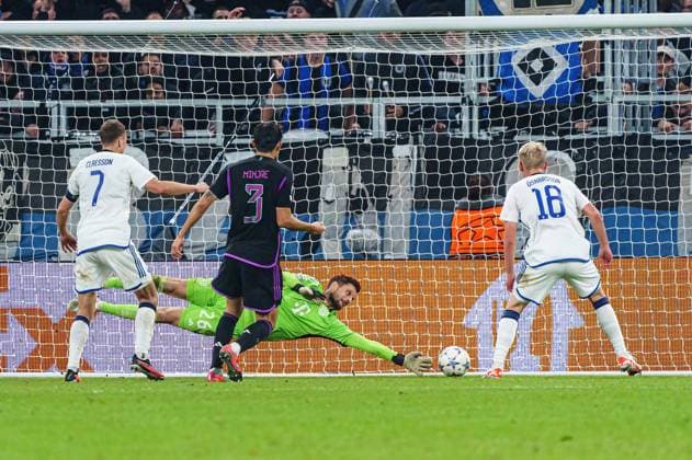 Sven Ulreich FC Bayern Muenchen, 26 haelt goal DEN, FC Copenhagen vs FC Bayern Muenchen, football, Champions League, Group A, Matchday 2, Season 2023 2024, 03 10 2023 DEN, FC Copenhagen vs FC Bayern Muenchen, football, Champions League, Group A, Matchday 2, Season 2023 2024, 03 10 2023 Copenhagen Copyright: xEibner-Pressefoto MarcelxvonxFehrnx EP_MFN