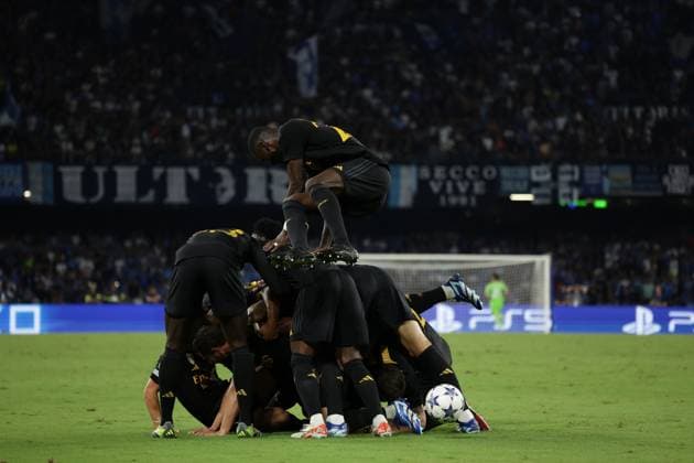 Sport Bilder des Tages Foto Alessandro Garofalo LaPresse 03 ottobre 2023 Napoli, Italia - Calcio - Champions League 2023 2024 - Napoli Vs Real Madrid - Stadio Diego Armando Maradona. Nella foto: esultanza Real Madrid October 03, 2023 Naples, Italy Sport - Soccer - Champions League 2023 2024 - Napoli Vs Real Madrid Diego Armando Maradona stadium. In the picture: Real Madrid celebration  Copyright: xAlessandroxGarofalo LaPressex