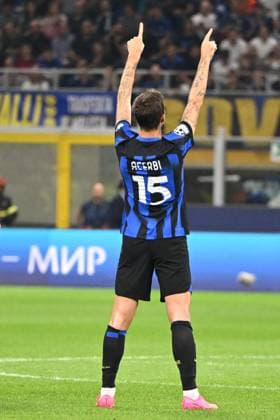 UEFA Champions League football match - Inter - FC Internazionale vs SL Benfica Francesco Acerbi of FC Inter during the UEFA Champions League match between Inter FC Internazionale and SL Benfica, on October 3, 2023, at Giuseppe Meazza San Siro Siro stadium in Milan, Italy. Photo Tiziano Ballabio Milan Italy  Copyright: xIPAxSport ABACAx BRIPASport20231004_067 IPAxSport ABACAx BRIPASport20231004_067