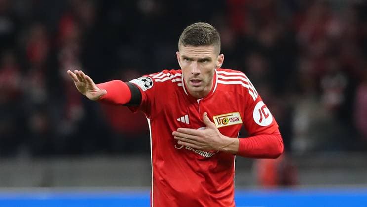 Robin Gosens pointing, gesturing action upper body sports soccer soccer UEFA Champions League UCL men 2 matchday season 2023 2024 03 10 2023 1 FC Union Berlin FCU vs SC Braga Olympiastadion DFL regulations prohibit any use of photographs as image sequences and or quasi video