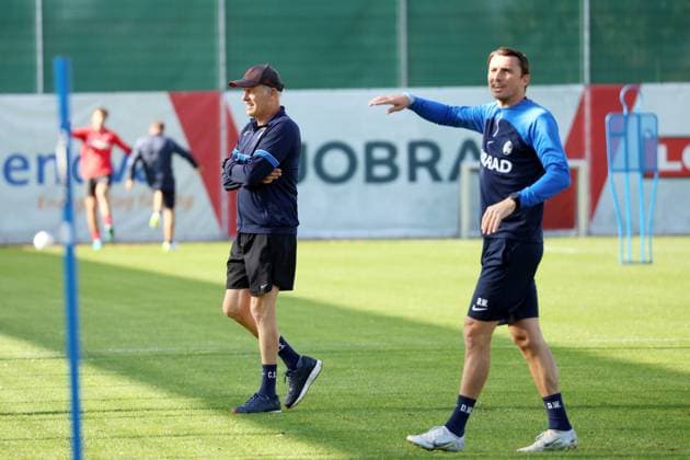 Freiburg, Germany 04 October 2023 1 BL 2023 2024 SC Freiburg training In the picture coach Christian Streich SC Freiburg and athletic trainer Daniel Wolf SC Freiburg training ground Baden Württemberg. Copyright: xFotostandx xHettichx