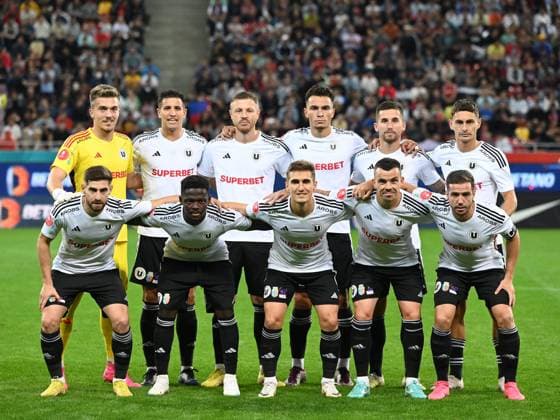 Cluj footballers at a group photo taken before the football match between FCSB and Universitatea Cluj, within the Superbet Super League, held at the National Arena in Bucharest, Monday, October 2, 2023 Bucharest Copyright: xRazvanxPasarica SPORTxPICTURESx