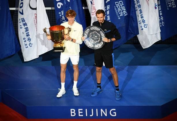 (231004) -- BEIJING, Oct. 4, 2023 -- Italy s Jannik Sinner (L) and Russia s Daniil Medvedev attend awarding ceremony for the men s singles final at 2023 China Open tennis tournament in Beijing, capital of China, Oct. 4, 2023. ) (SP)CHINA-BEIJING-TENNIS-CHINA OPEN-MEN S SINGLES-FINAL (CN) ZhangxChenlin 