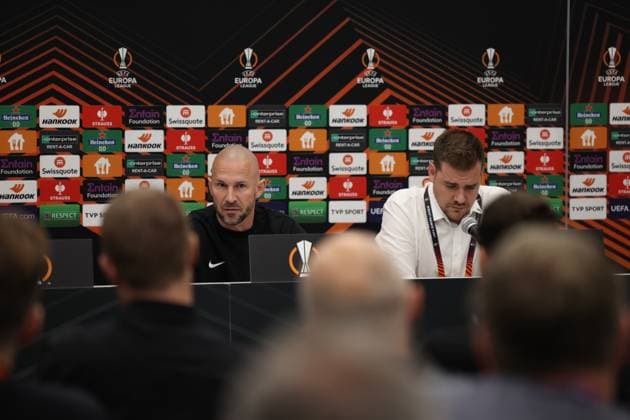 SOCCER - UEFA EL, Czestochowa vs Sturm, preview SOSNOWIEC,POLAND,04.OCT.23 - SOCCER - UEFA Europa League, group stage, Rakow Czestochowa vs SK Sturm Graz, preview, press conference, PK, Pressekonferenz Sturm. Image shows head coach Christian Ilzer and Stefan Haller (Sturm).  GEPAxpictures xChrisxBauer