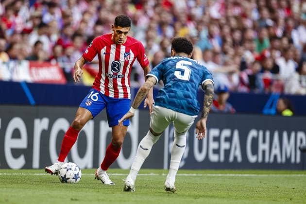 MADRID, 04-10-2023 Stadium Wanda Metropolitano, Champions League Football season 2023 2024 Match between Atletico Madrid and Feyenoord. Atletico Madrid player Nahuel Molina, Feyenoord player Quilindschy Hartman Atletico Madrid - Feyenoord  x22624090x Copyright: