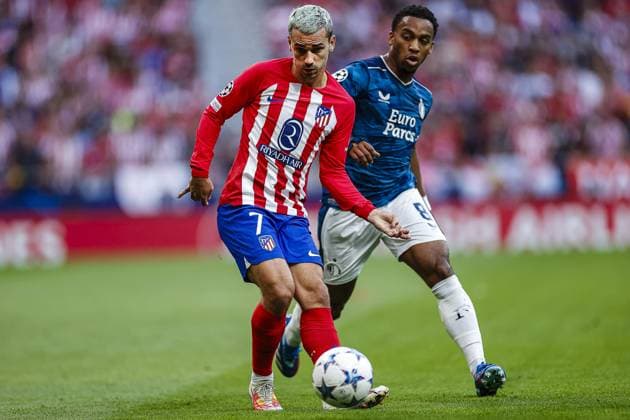MADRID, 04-10-2023 Stadium Wanda Metropolitano, Champions League Football season 2023 2024 Match between Atletico Madrid and Feyenoord. Atletico Madrid player Antoine Griezmann, Feyenoord player Quinten Timber Atletico Madrid - Feyenoord  x22624091x Copyright: