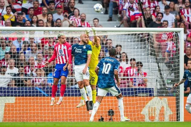 UEFA Champions League: Atletico Madrid v Feyenoord Madrid - Feyenoord keeper Timon Wellenreuther during the 2nd leg of the UEFA Champions League group stage between Atletico Madrid v Feyenoord at Estadio Metropolitano on 4 October 2023 in Madrid, Spain. Copyright: xTomxBodex